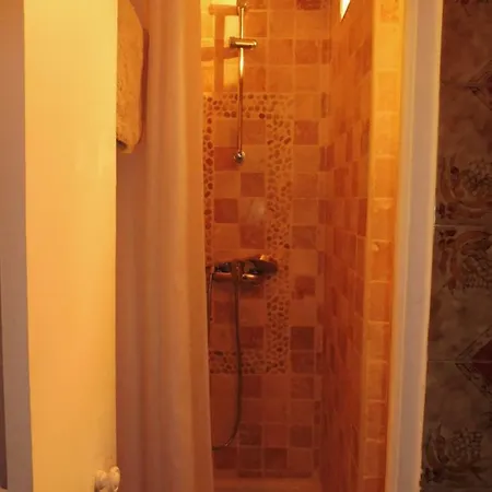Au Petit Apartment